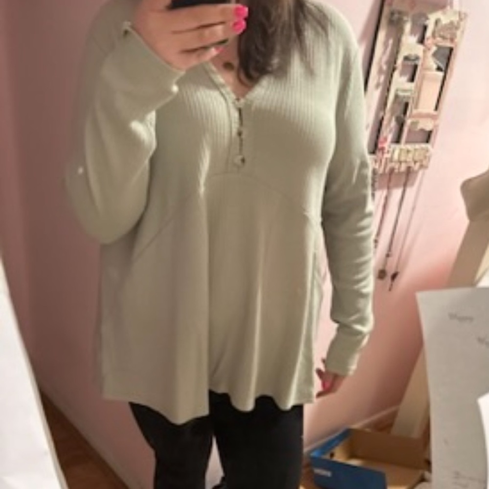 Pink Lily Waffle Knit Henley Long Sleeve Top – Size L - Picture 3 of 3